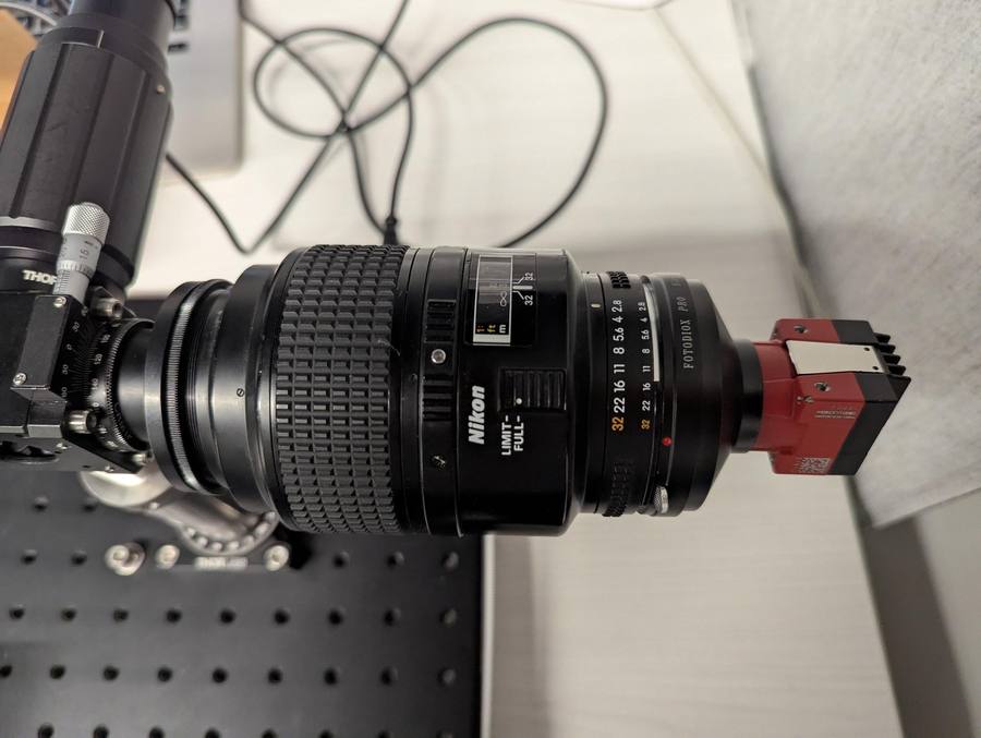 XY stage with Z825B actuator